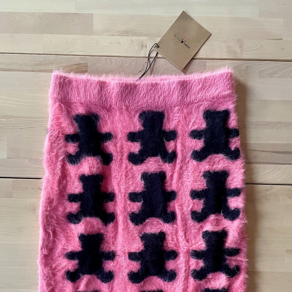 Teddy Fresh Women's Pink & Black Slim Fit Fuzzy Bear Knit Skirt size Medium NWT